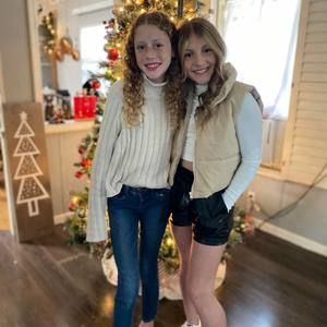 Meet your Posher, Ella